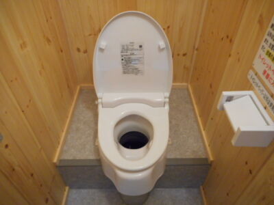 静岡県三島市　　　　　　　　　　　箱根接待茶屋の森バイオトイレ　　